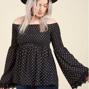 Flirt and Foremost Long Sleeve Top in L